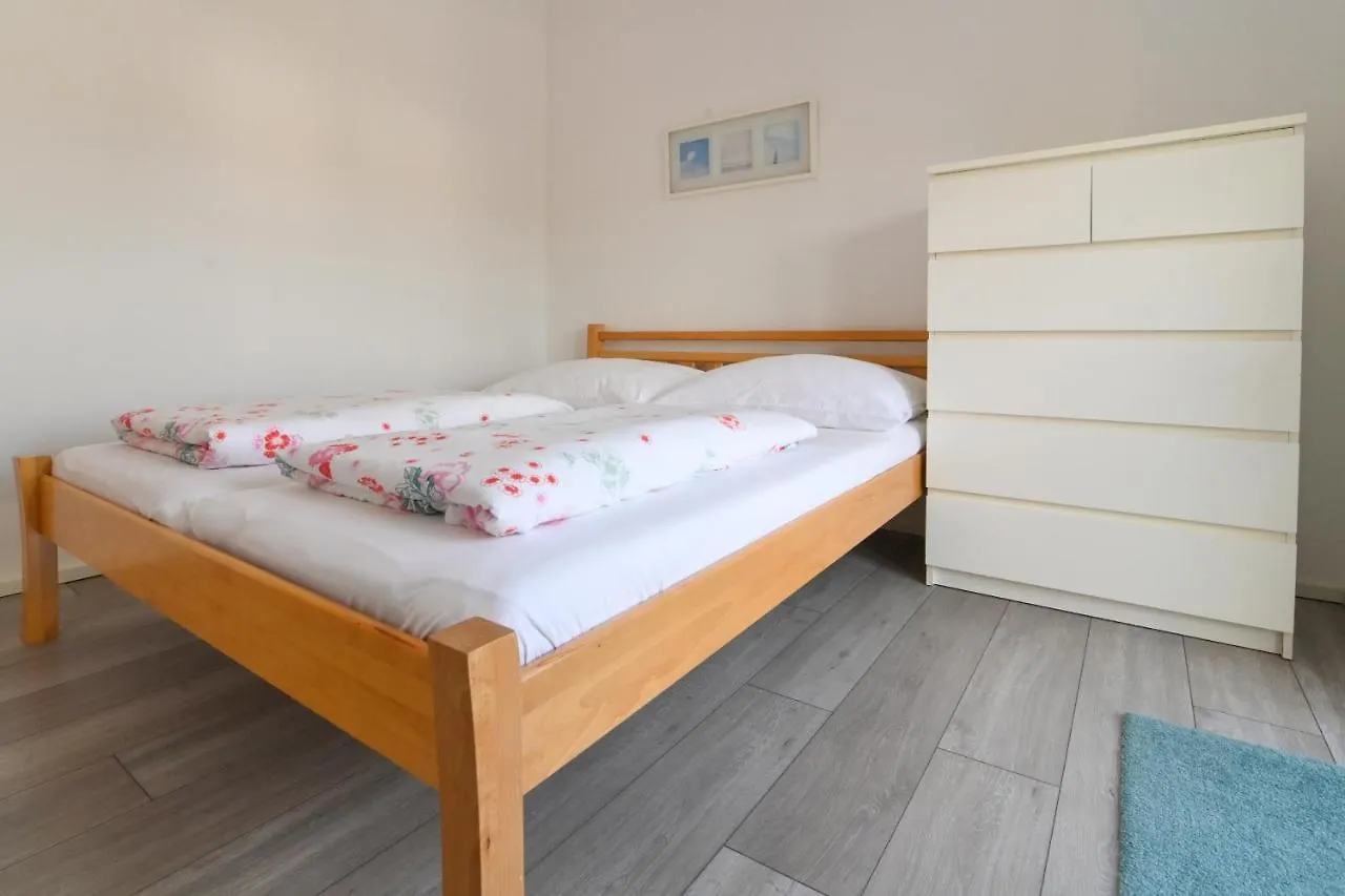 Affittacamere Apartments Basic Sveti Anton 88 Malinska Croazia