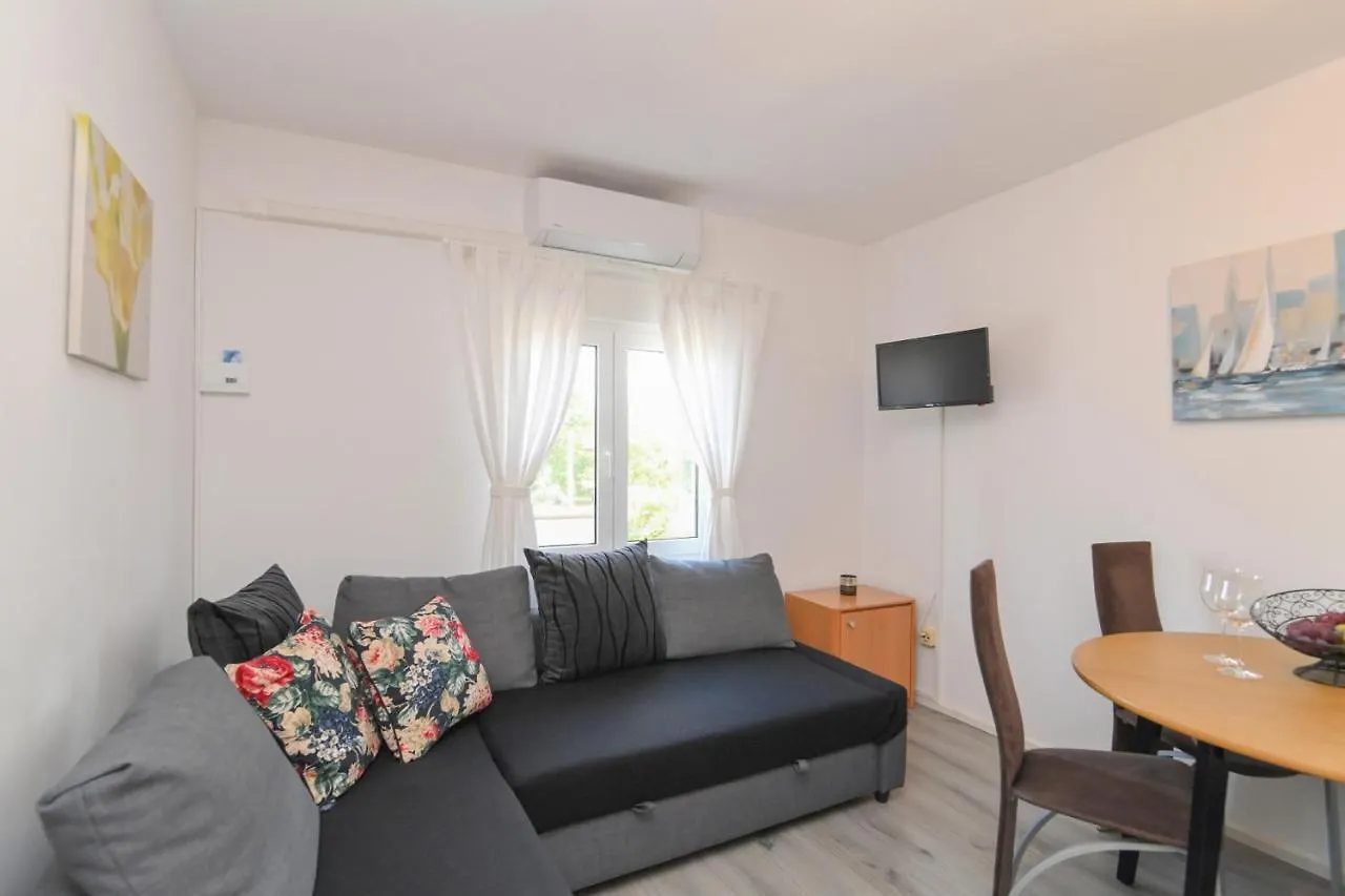 Πανσιόν Apartments Basic Sveti Anton 88 Malinska Κροατία