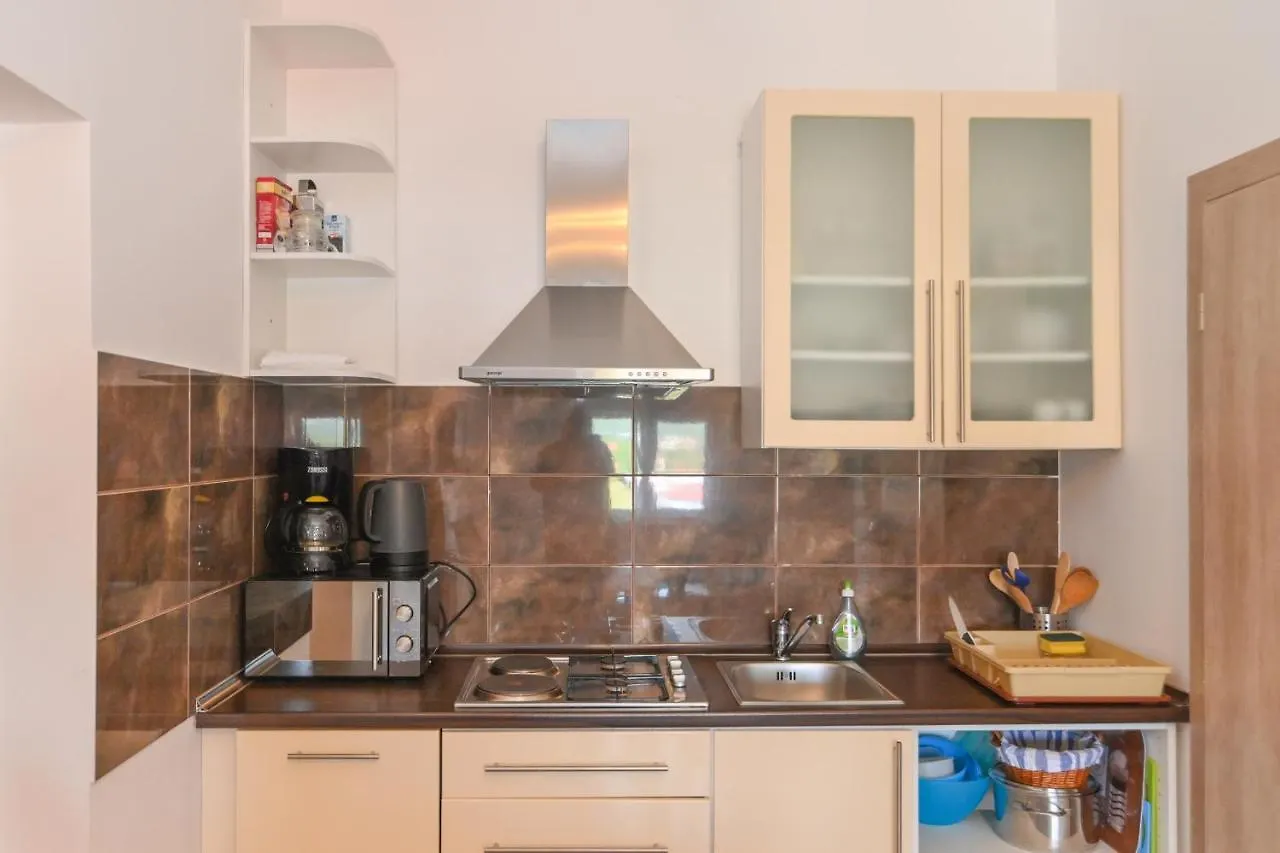 Apartments Basic Sveti Anton 88 Malinska 0*,
