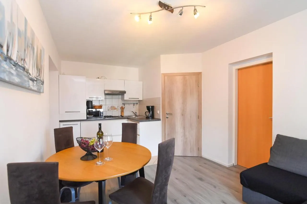 Apartments Basic Sveti Anton 88 Malinska Croazia