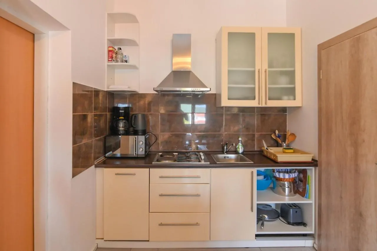 Apartments Basic Sveti Anton 88 Malinska 0*,