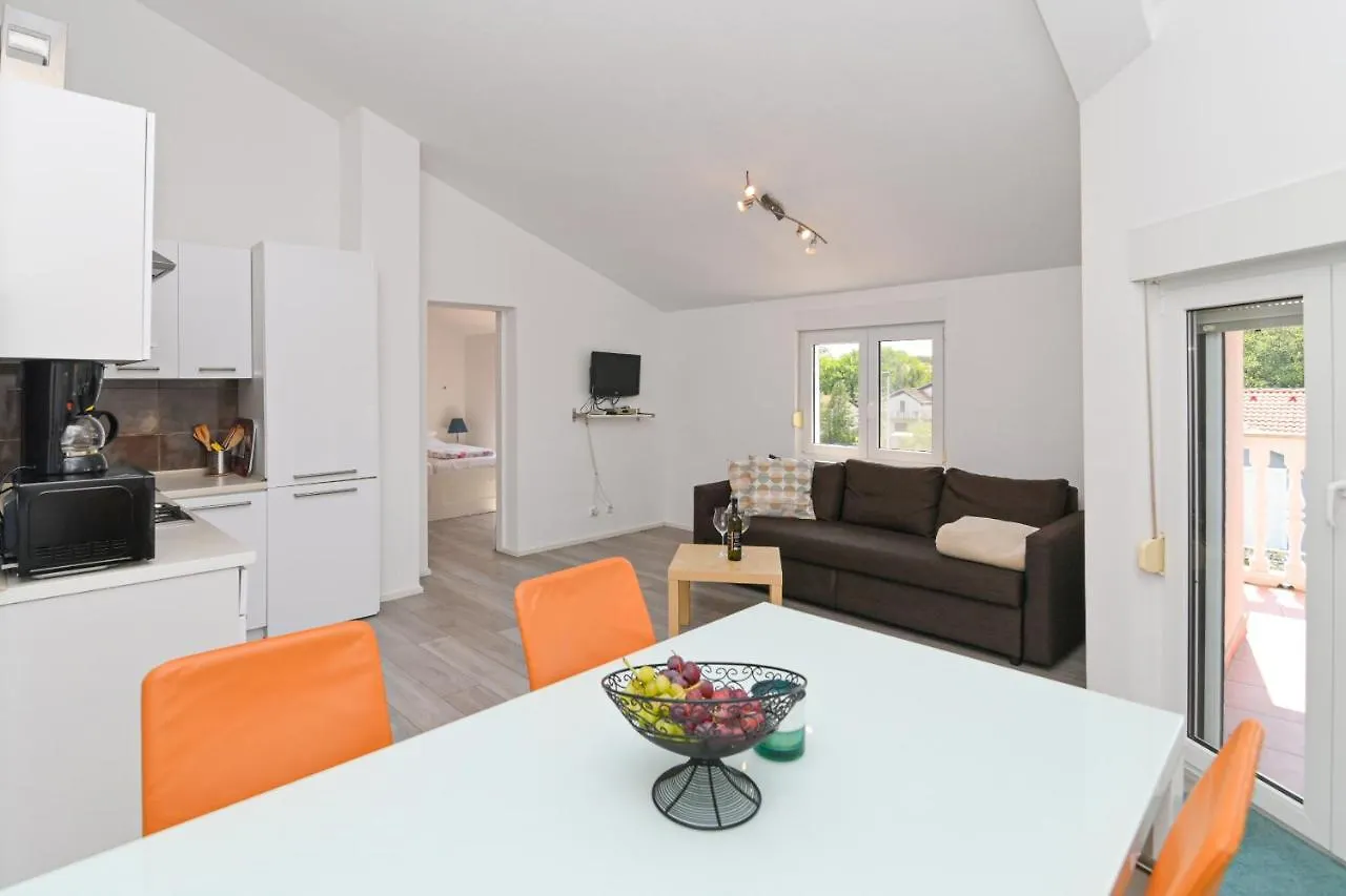 Apartments Basic Sveti Anton 88 Malinska Πανσιόν