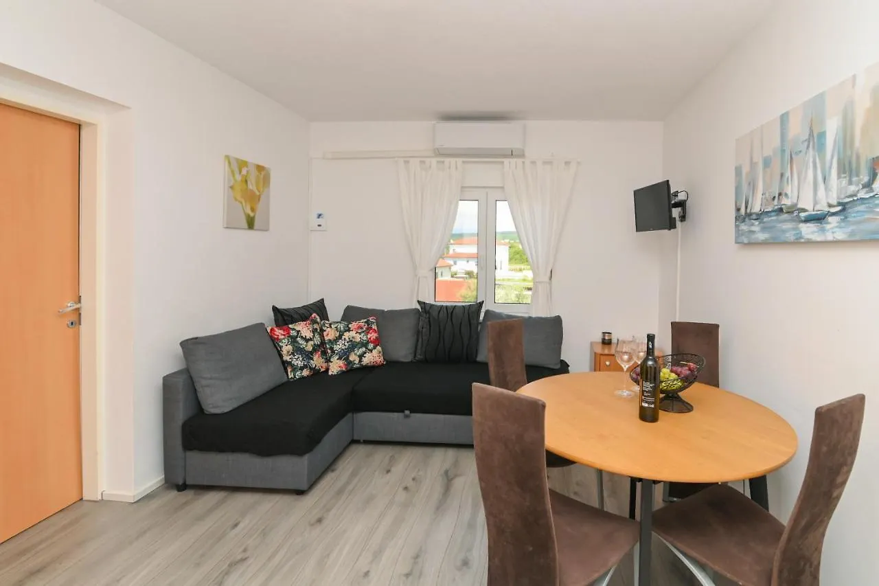 Apartments Basic Sveti Anton 88 Malinska 0*,