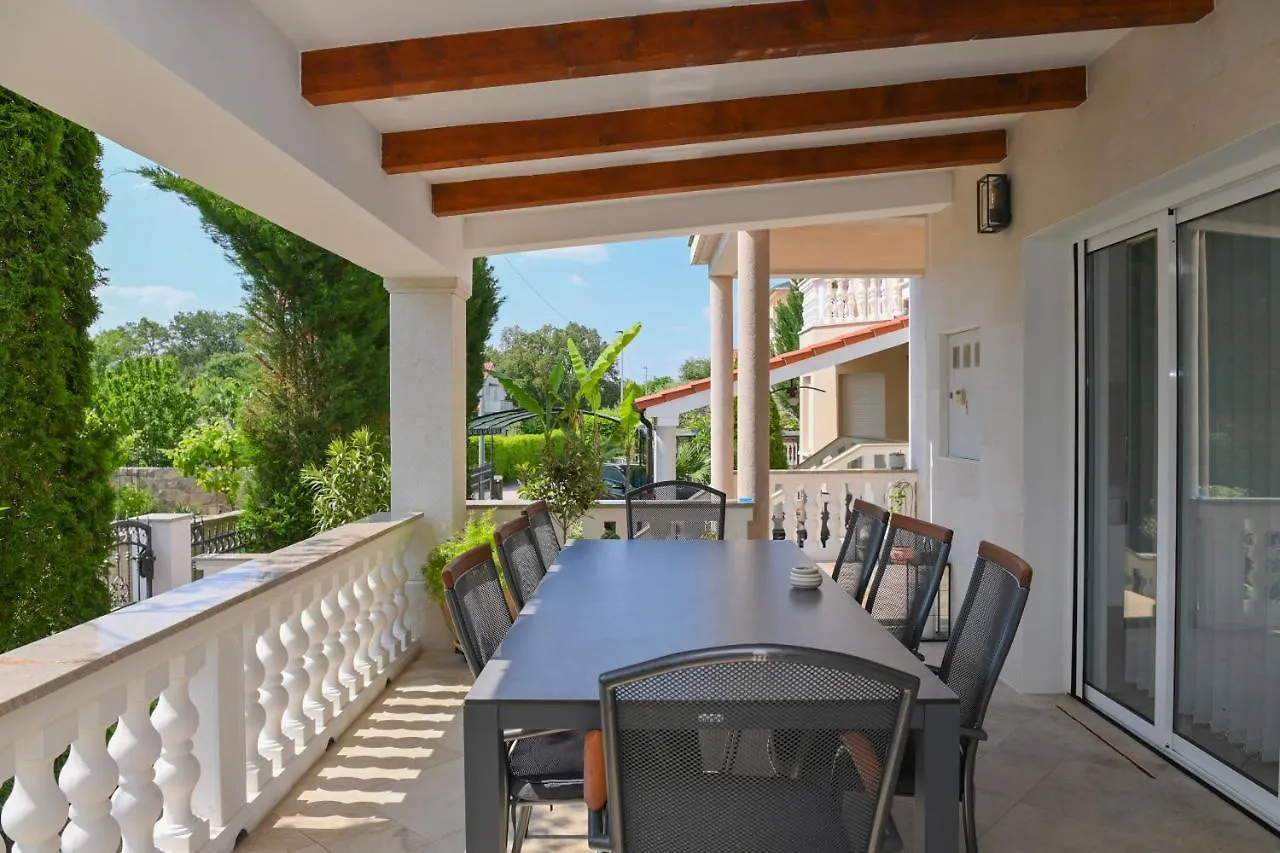 Apartments Basic Sveti Anton 88 Malinska