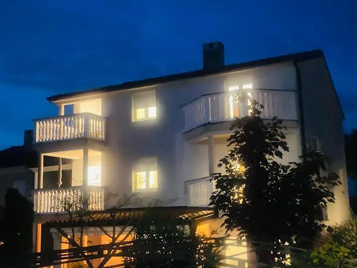 Apartments Basic Sveti Anton 88 Malinska