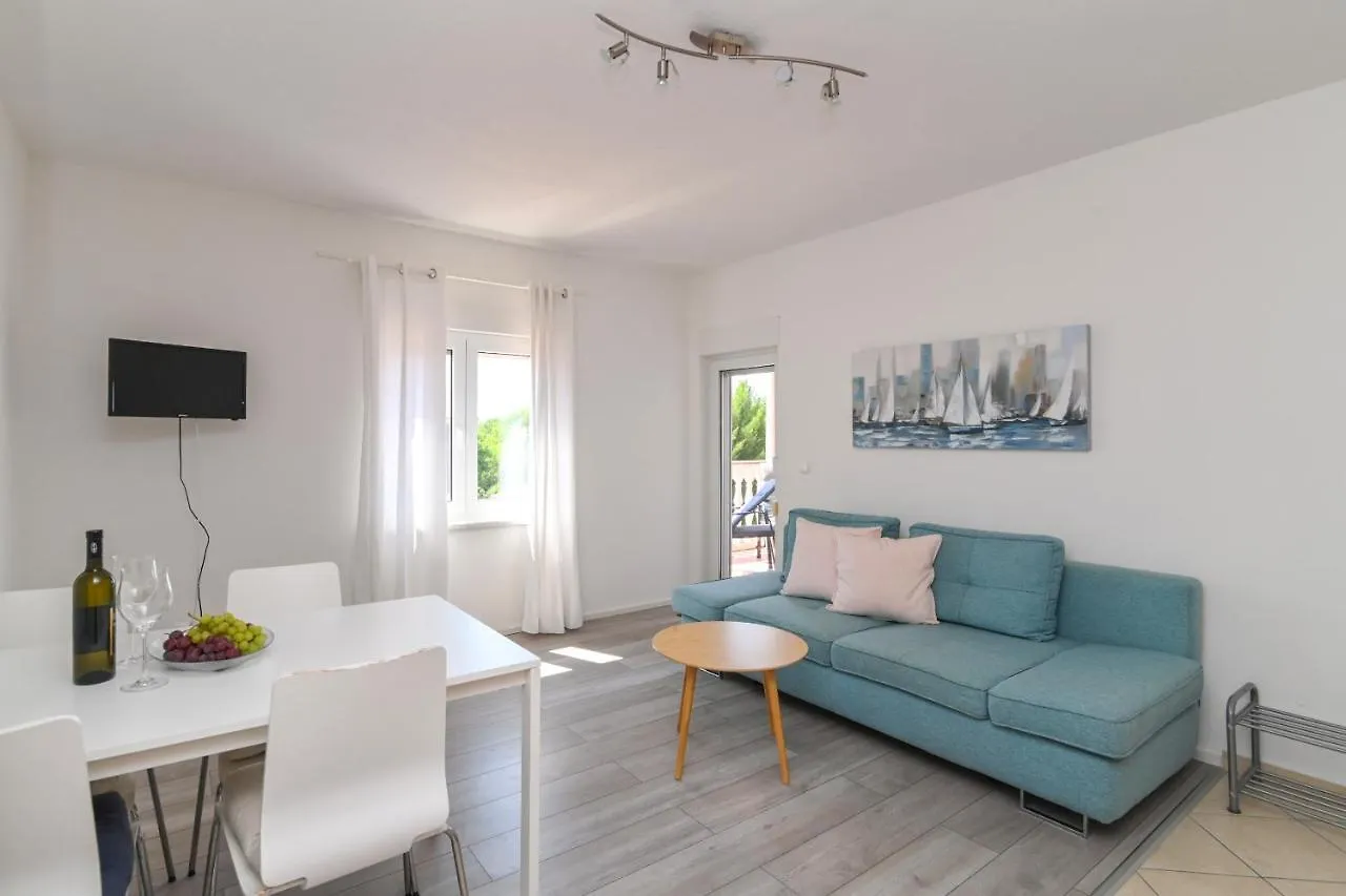 Apartments Basic Sveti Anton 88 Malinska Guest house