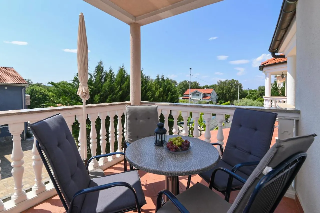 Apartments Basic Sveti Anton 88 Malinska