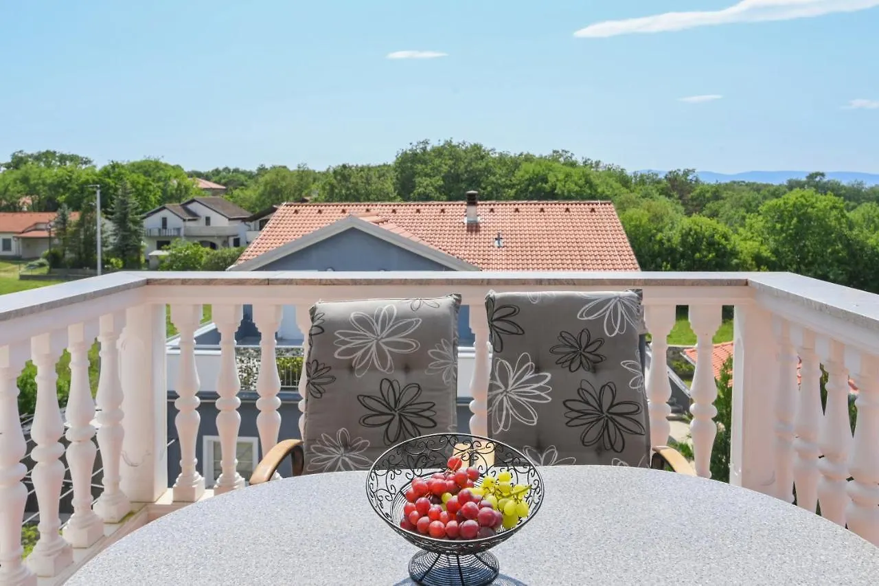 Apartments Basic Sveti Anton 88 Malinska 0*,  Croatia