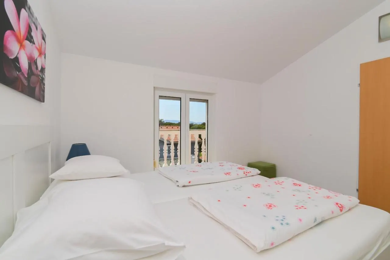 Guest house Apartments Basic Sveti Anton 88 Malinska Croatia