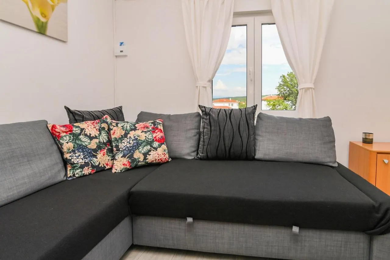Guest house Apartments Basic Sveti Anton 88 Malinska